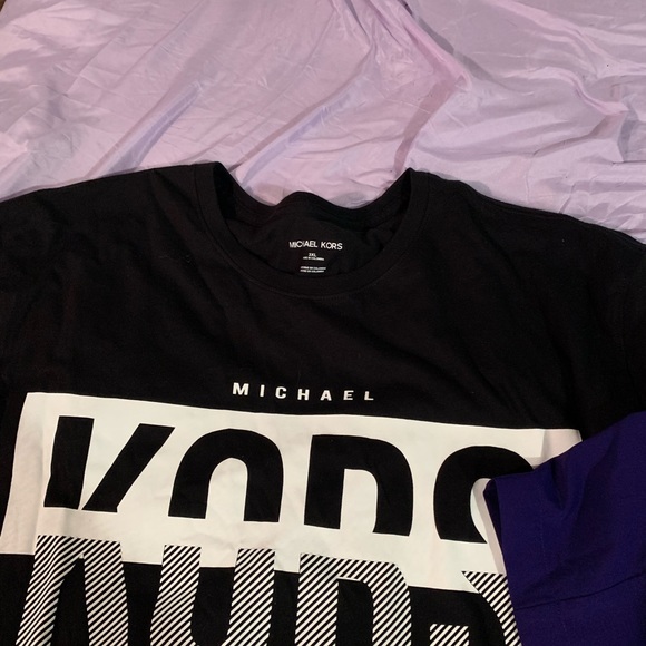 2 men shirts size 3xl